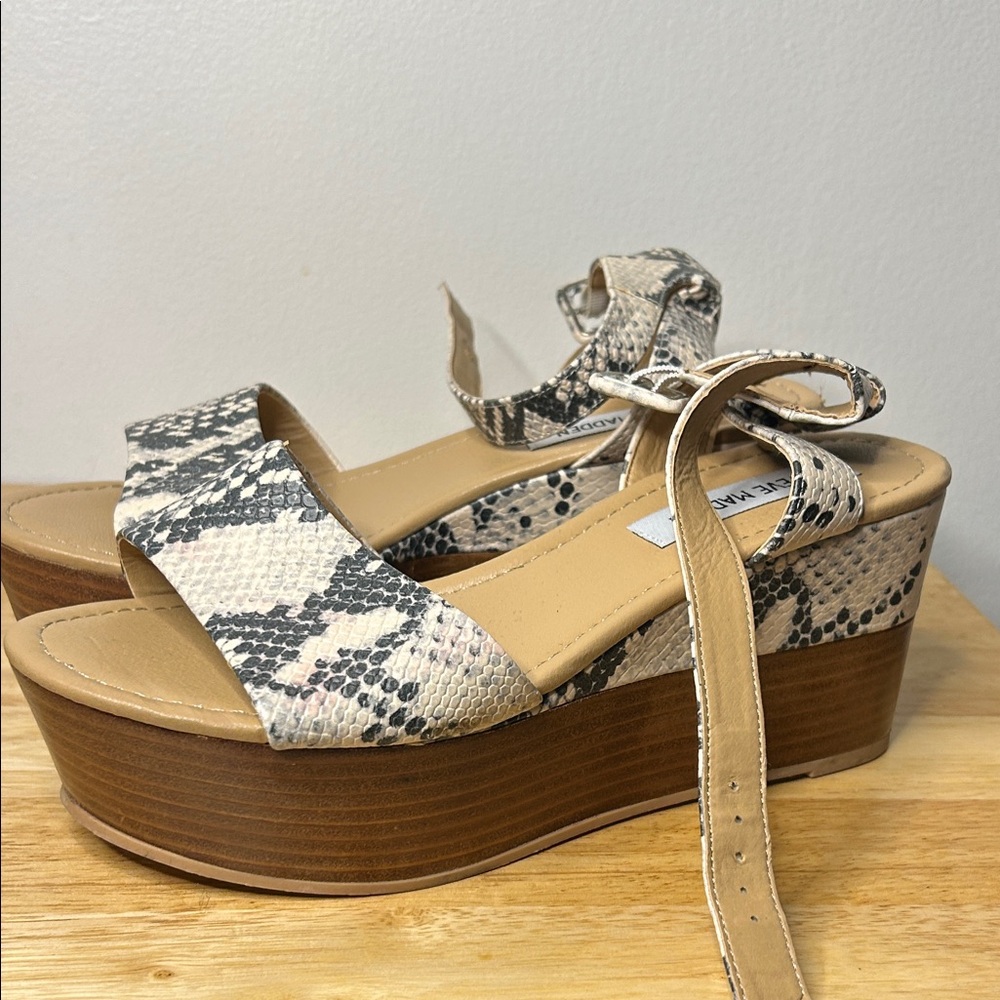Steve Madden Beige Snakeskin Platform Sandals